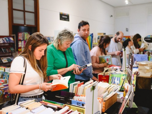 Convocatoria a escritores para la 29 Feria del Libro y 4 Festival